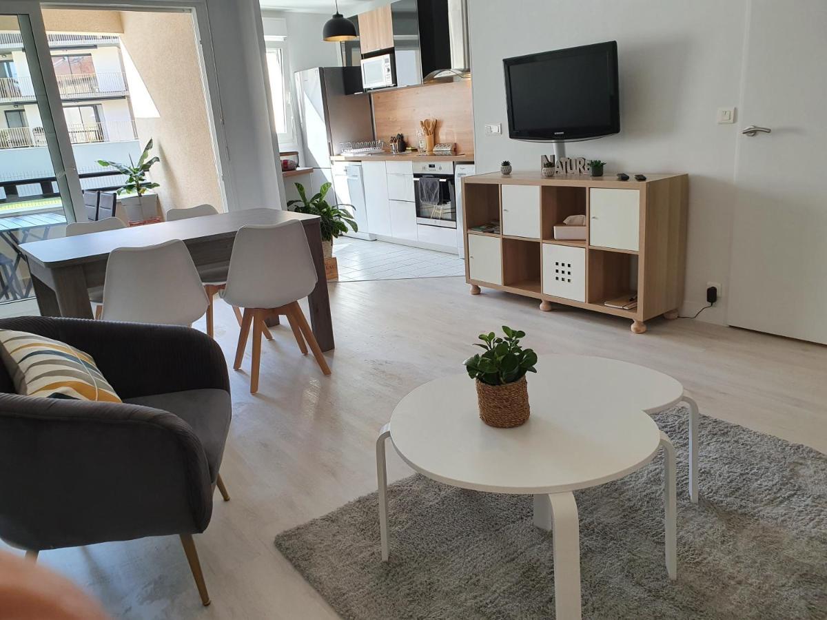 Magnifique Appartement Avec Garage Prive Et Terrasse Reims Buitenkant foto