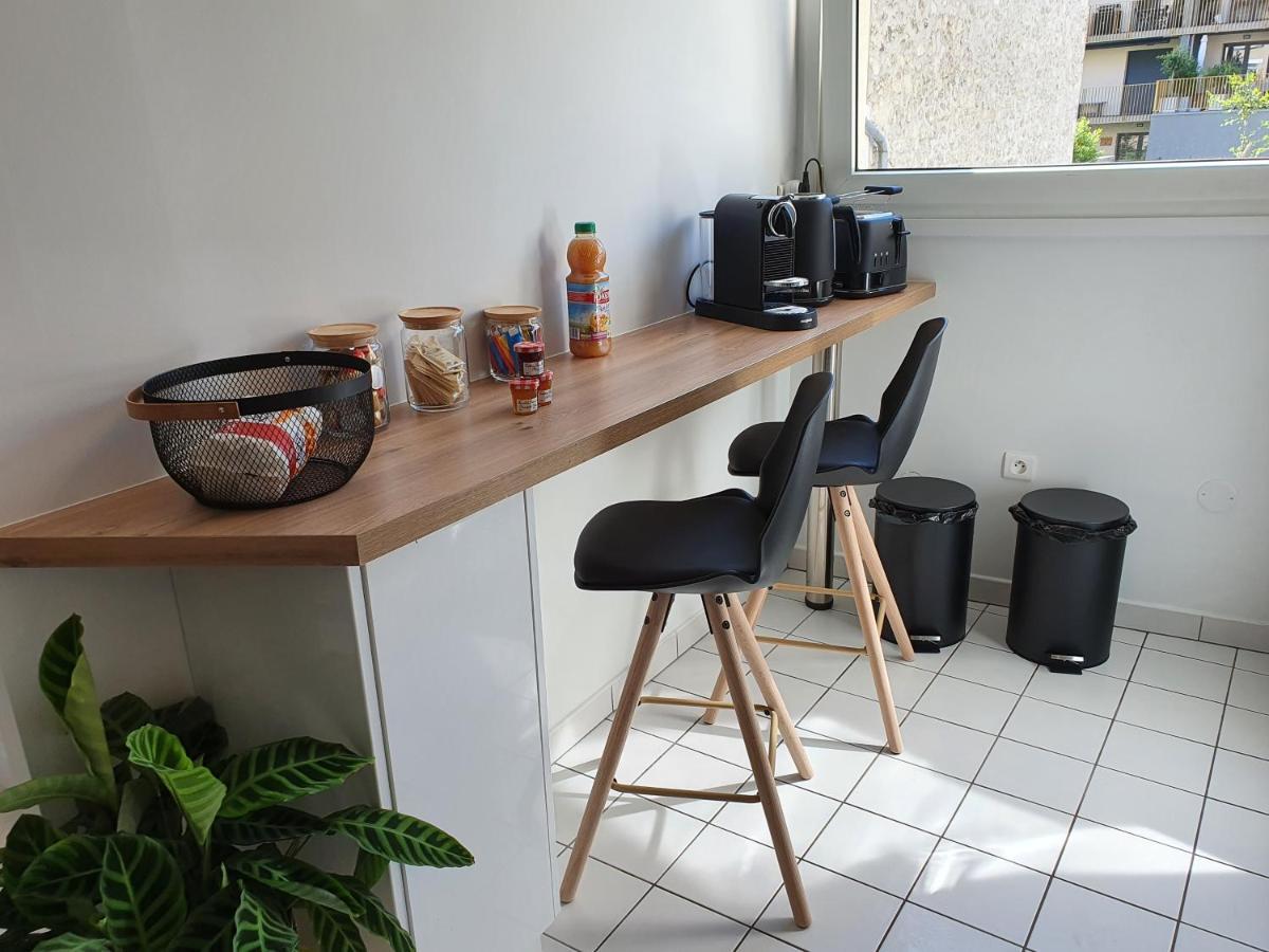 Magnifique Appartement Avec Garage Prive Et Terrasse Reims Buitenkant foto