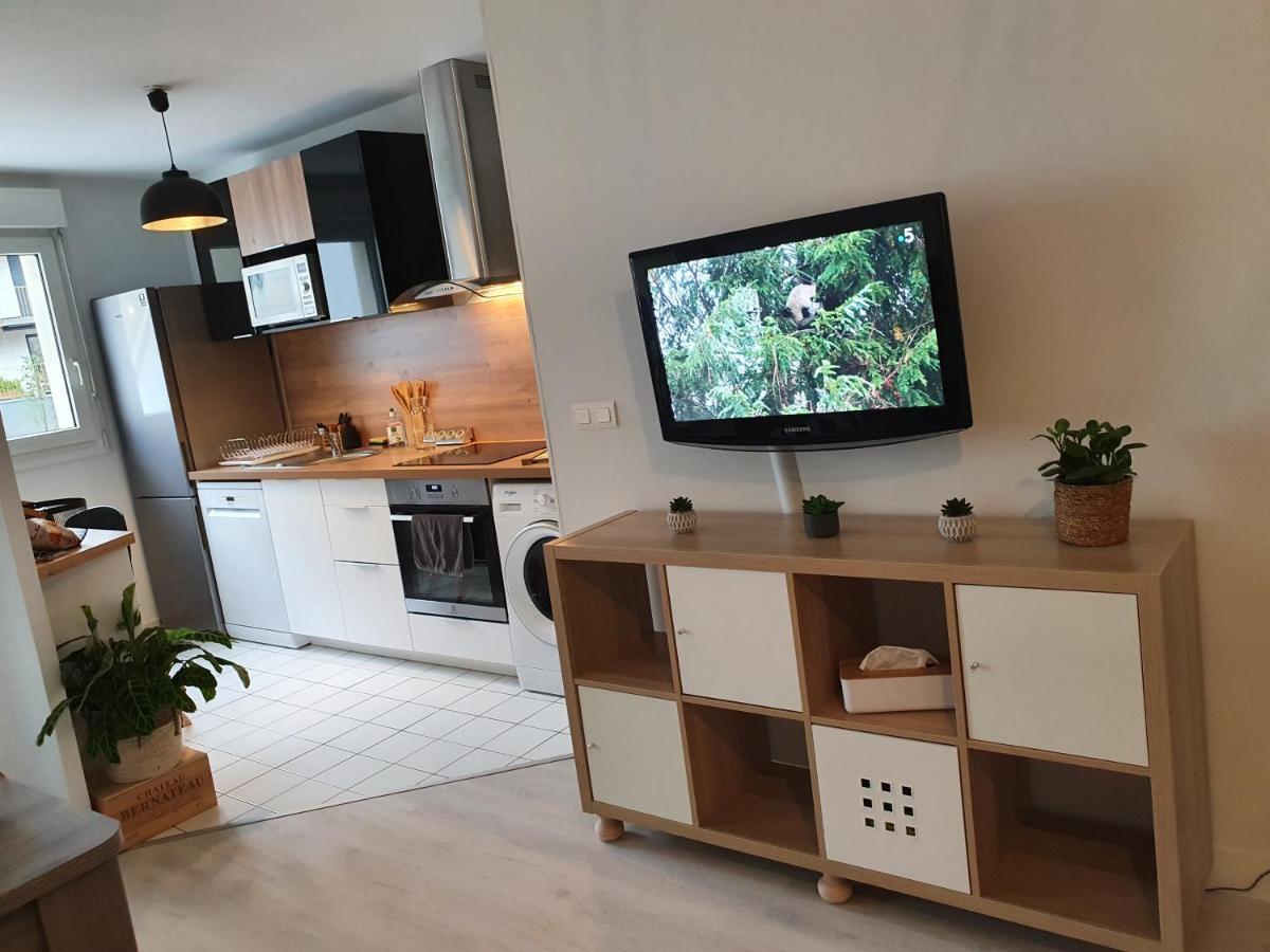 Magnifique Appartement Avec Garage Prive Et Terrasse Reims Buitenkant foto